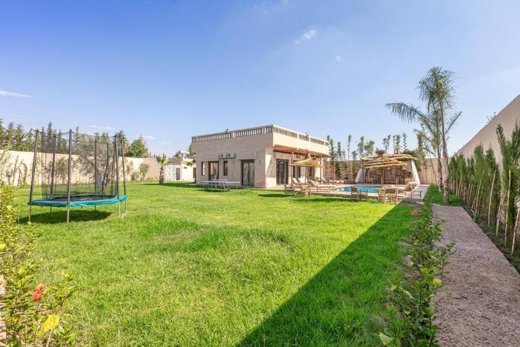 Villa Leila,Piscine , Grand Jardin, Jeux , Cuisiniere Marrakesch Exterior foto